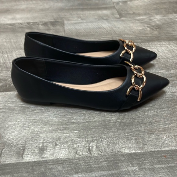 AFEETSING Black W/ Chain Link Flats - Picture 7 of 15